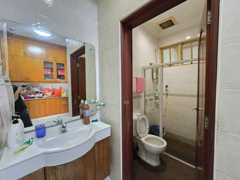 Semi-Detached House for Sale in Taman Redang (Johor Bahru) - William Tay - Bathroom - PropertyGuru.com.my