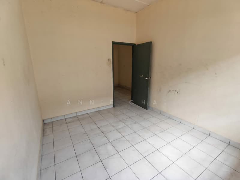 Rumah Teres 2 Tingkat untuk Dijual di Sungai Buloh (Selangor) - Annie Chai - PropertyGuru.com.my