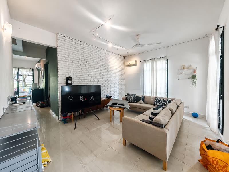 Rumah Berkembar untuk Dijual di Presint 15 (Putrajaya) - Iqbal Rafei - Living Room - PropertyGuru.com.my
