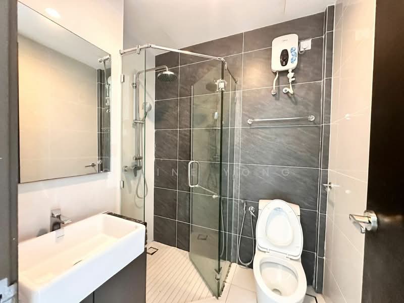 Kondominium untuk Disewa di Bay Point @ Country Garden Danga Bay - Celine Yong - Bathroom - PropertyGuru.com.my