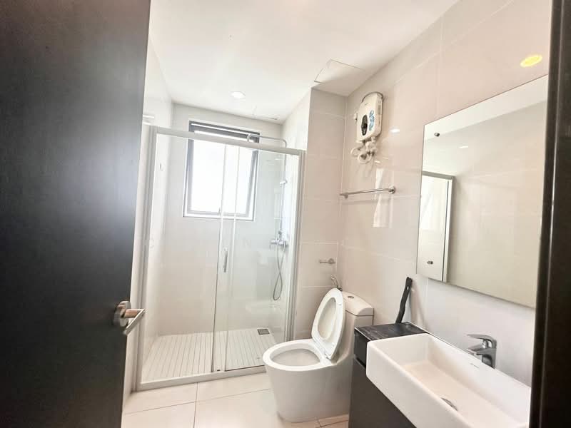 Kondominium untuk Disewa di Bay Point @ Country Garden Danga Bay - Celine Yong - Bathroom - PropertyGuru.com.my