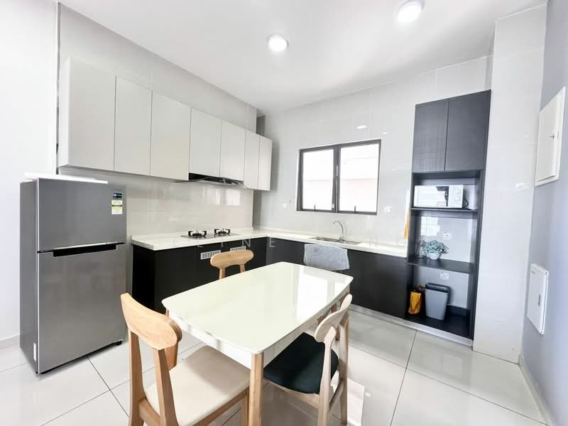 Kondominium untuk Disewa di Bay Point @ Country Garden Danga Bay - Celine Yong - Kitchen - PropertyGuru.com.my