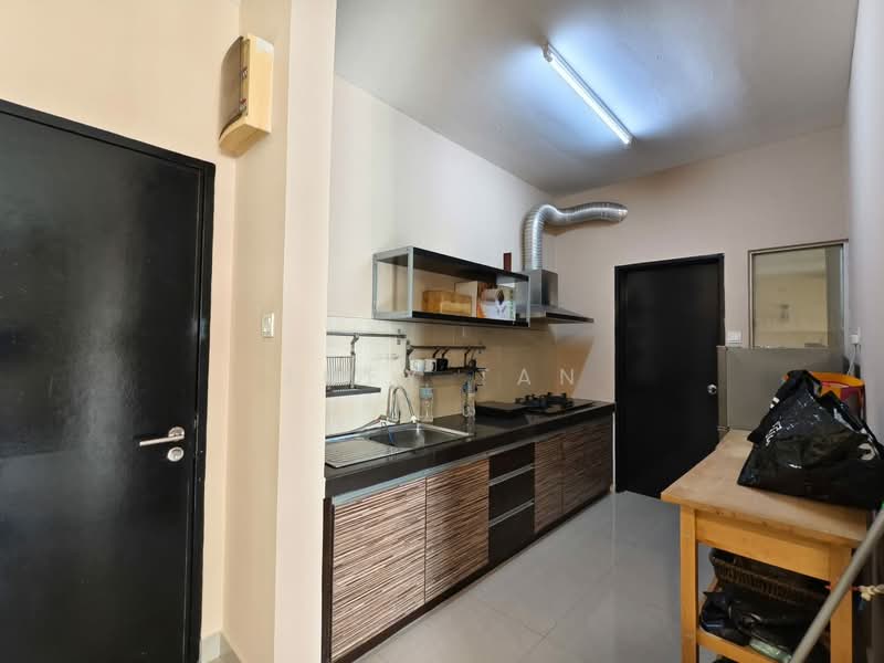 Kondominium untuk Dijual di Viva Residency - Joey Tan - Kitchen - PropertyGuru.com.my