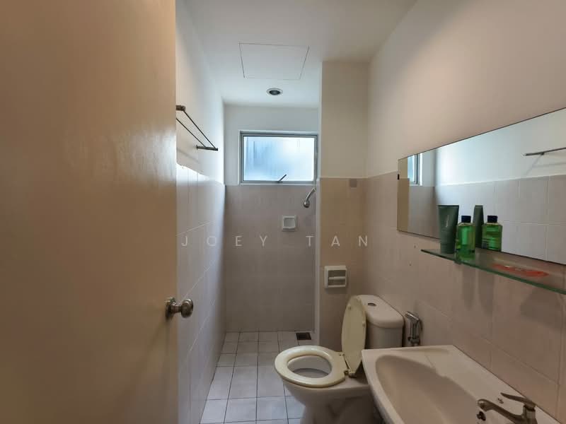 Kondominium untuk Dijual di Viva Residency - Joey Tan - Bathroom - PropertyGuru.com.my