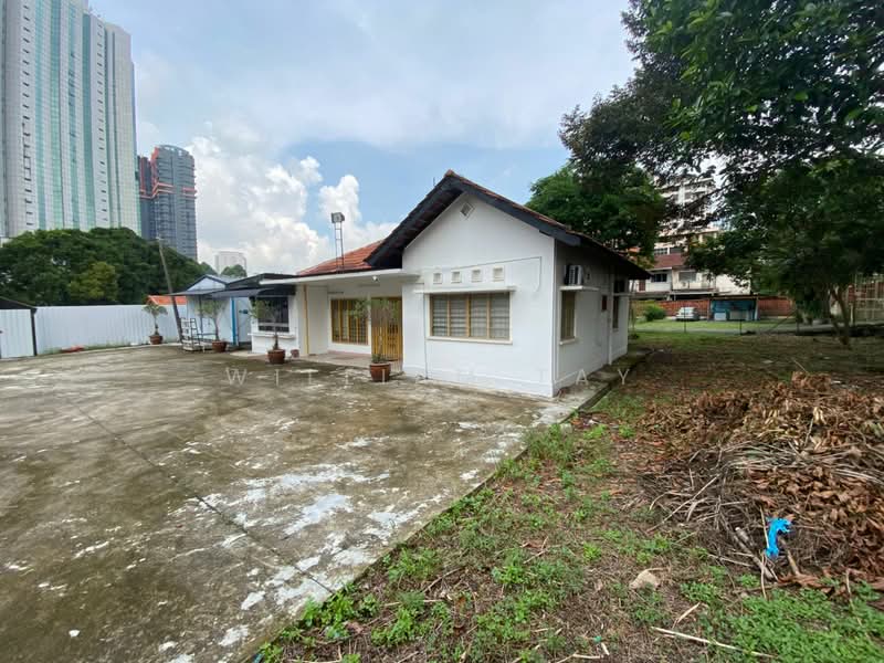 Bungalow for Rent in Taman Stulang Laut (Johor Bahru) - William Tay - Exterior - PropertyGuru.com.my