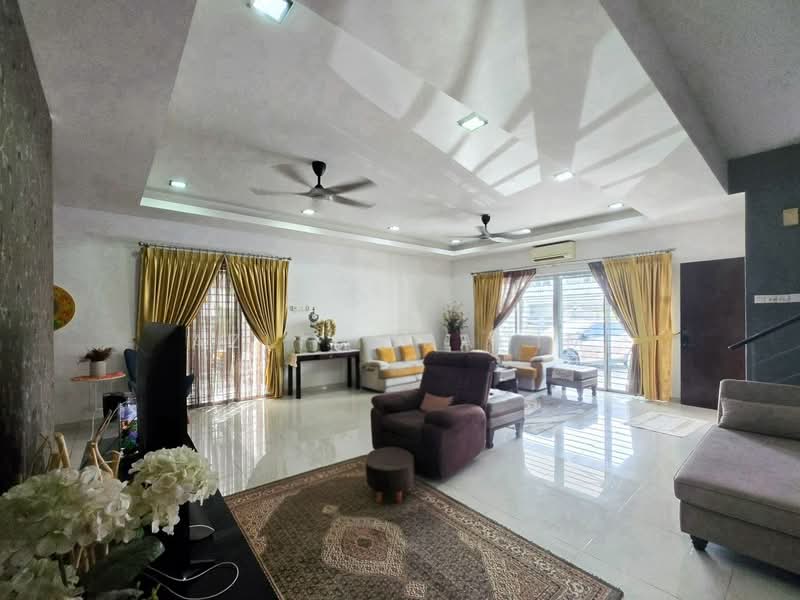 Semi-Detached House for Sale in Taman Saujana Emas (Kajang) - Azli Ibrahim - Living Room - PropertyGuru.com.my