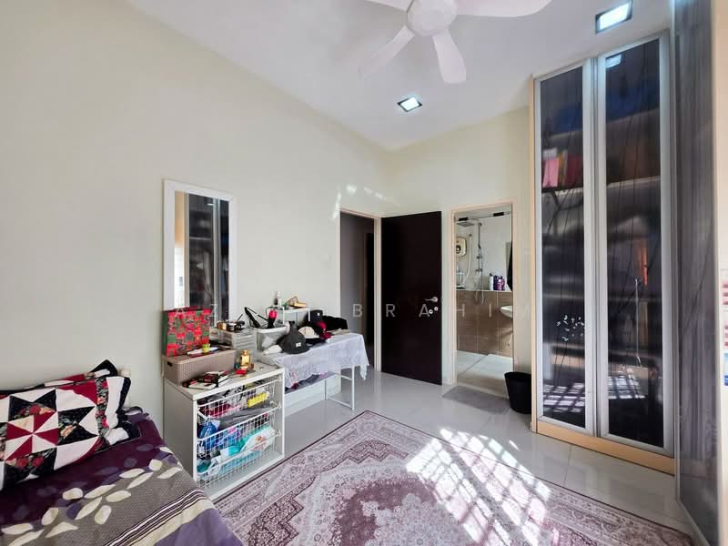 Semi-Detached House for Sale in Taman Saujana Emas (Kajang) - Azli Ibrahim - Bedroom - PropertyGuru.com.my