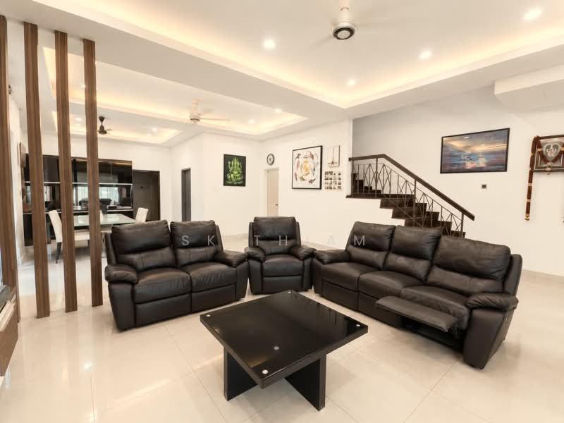 Rumah Berkembar untuk Dijual di Kemuning Utama Palma (Shah Alam) - SK Thiam - Living Room - PropertyGuru.com.my