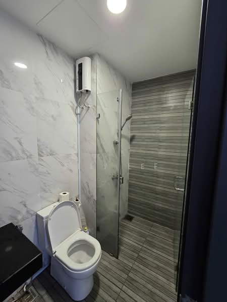 Servis Apartment untuk Disewa di Emporis - Ally Lee - Bathroom - PropertyGuru.com.my