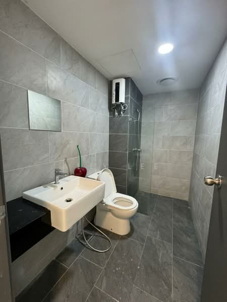 Servis Apartment untuk Disewa di Emporis - Ally Lee - Bathroom - PropertyGuru.com.my