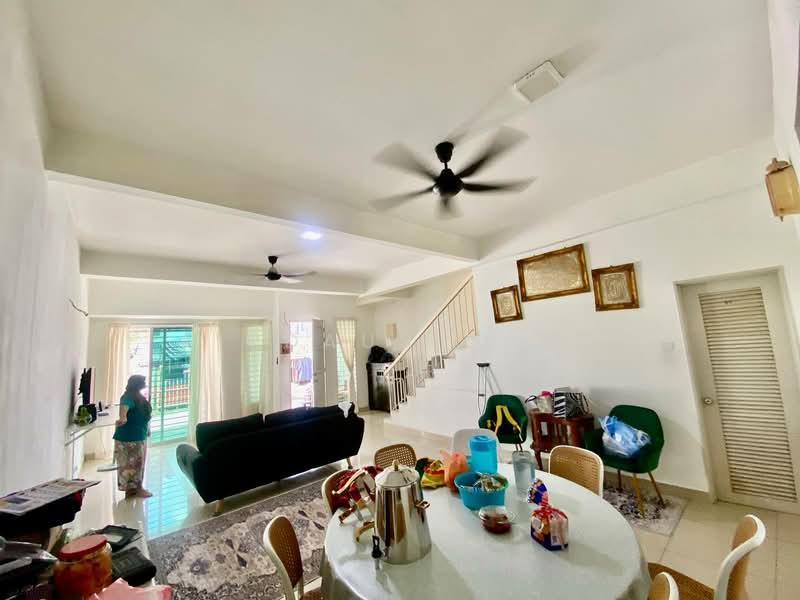 Rumah Teres 2 Tingkat untuk Dijual di Taman Mutiara Rinching (Semenyih) - Firdaus Dauz - PropertyGuru.com.my