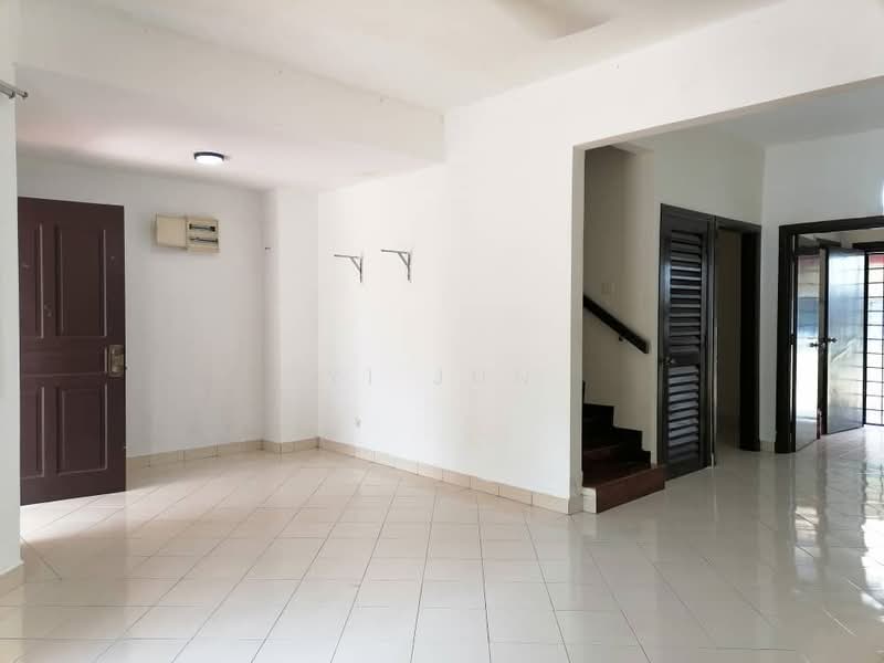 Terraced House for Rent in Taman Puchong Hartamas (Puchong) - Yi Jun - Living Room - PropertyGuru.com.my