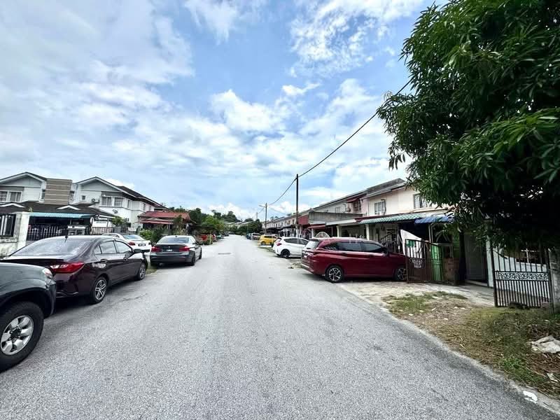 Rumah Teres 2 Tingkat untuk Dijual di Taman Tasik Semenyih (Semenyih) - Azli Ibrahim - Exterior - PropertyGuru.com.my