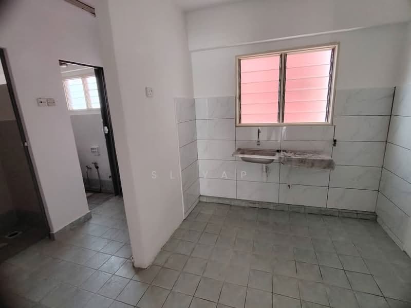 Pangsapuri untuk Disewa di Arena Green - SL Yap - Kitchen - PropertyGuru.com.my