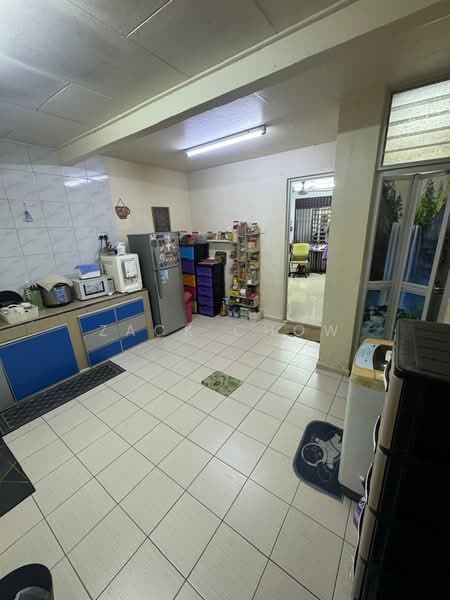 Rumah Teres 2 Tingkat untuk Dijual di Taman Johor Jaya (Johor Bahru) - Zack Chow - Kitchen - PropertyGuru.com.my