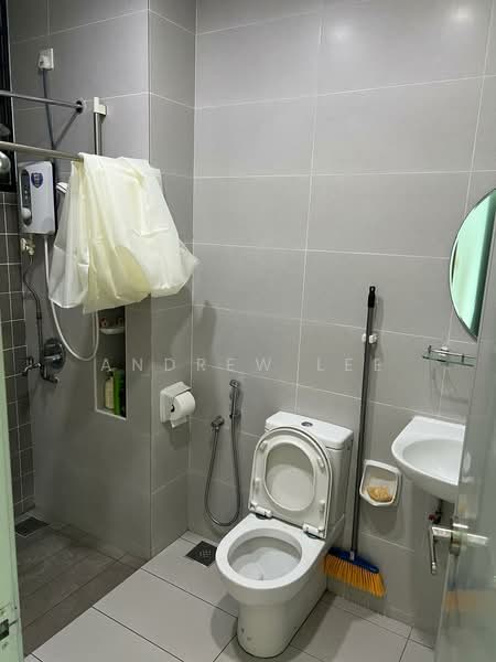 Kondominium untuk Disewa di PARC Regency (Residensi Masai) - Andrew Lee - Bathroom - PropertyGuru.com.my
