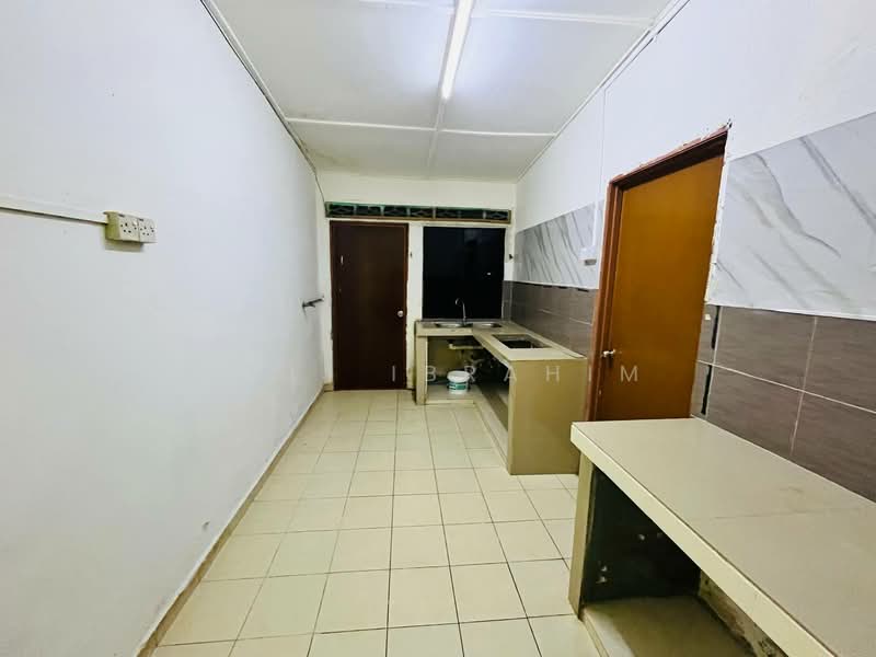 Rumah Teres 2 Tingkat untuk Dijual di Taman Melawati (Ulu Kelang) - Azli Ibrahim - Kitchen - PropertyGuru.com.my