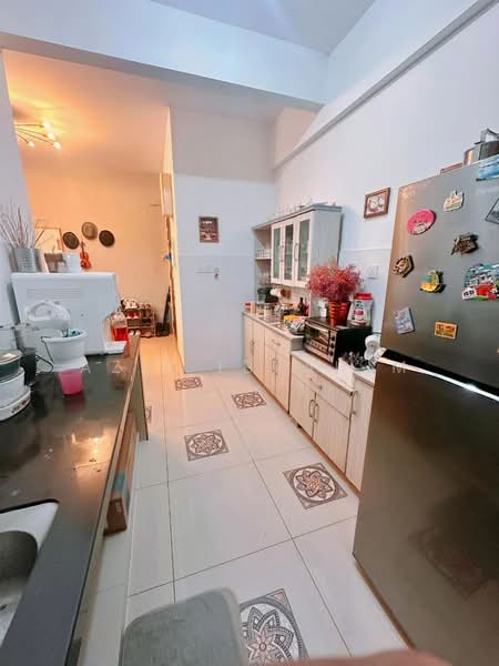 Service Residence for Sale at Saville @ Melawati - Azli Ibrahim - Kitchen - PropertyGuru.com.my