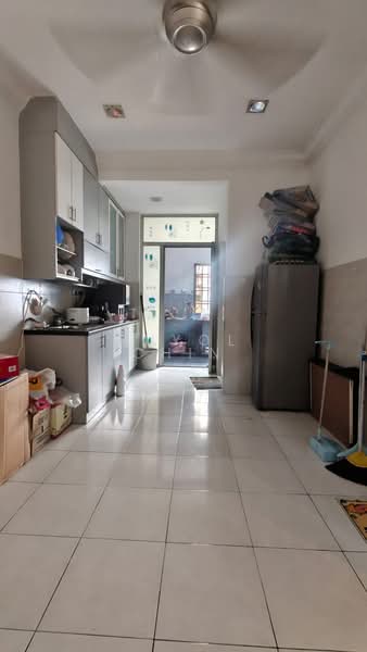 2-storey Terraced House for Sale in Bukit Indah (Iskandar Puteri (Nusajaya)) - Puyol Chin - Kitchen - PropertyGuru.com.my