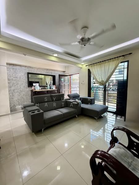 3-storey Terraced House for Sale in Batu Caves (Selangor) - Syukor Hartanah - Living Room - PropertyGuru.com.my