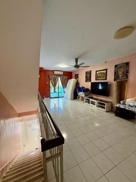 3-storey Terraced House for Sale in Batu Caves (Selangor) - Syukor Hartanah - Living Room - PropertyGuru.com.my