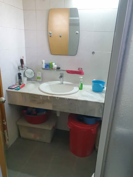 Apartment for Sale at Midah Heights Condominium - Yeong . - Bathroom - PropertyGuru.com.my