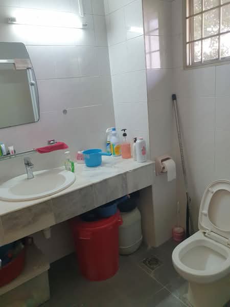 Apartment for Sale at Midah Heights Condominium - Yeong . - Bathroom - PropertyGuru.com.my