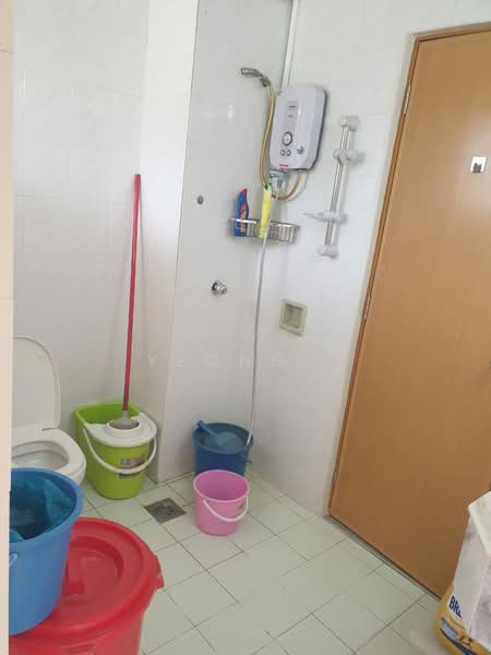 Apartment for Sale at Midah Heights Condominium - Yeong . - Bathroom - PropertyGuru.com.my