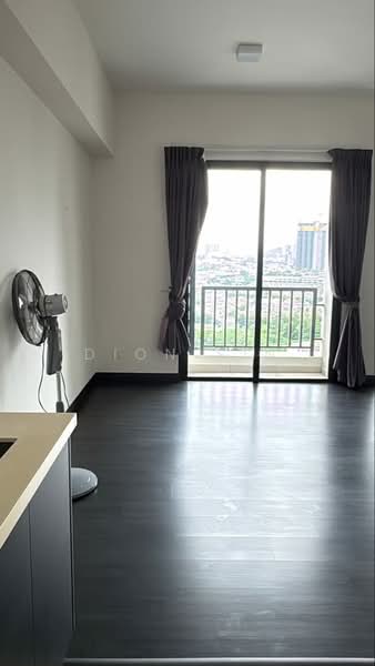 Servis Apartment untuk Dijual di 28 Boulevard - Dion Sin - Balcony - PropertyGuru.com.my