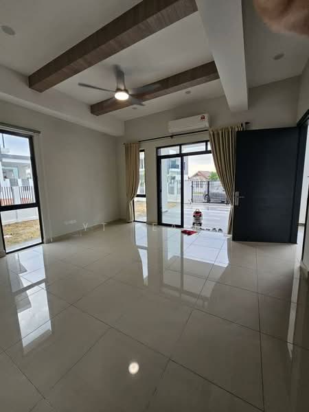 Rumah Teres 2 Tingkat untuk Dijual di Legasi 1 (Puchong) - YT Leang - Living Room - PropertyGuru.com.my