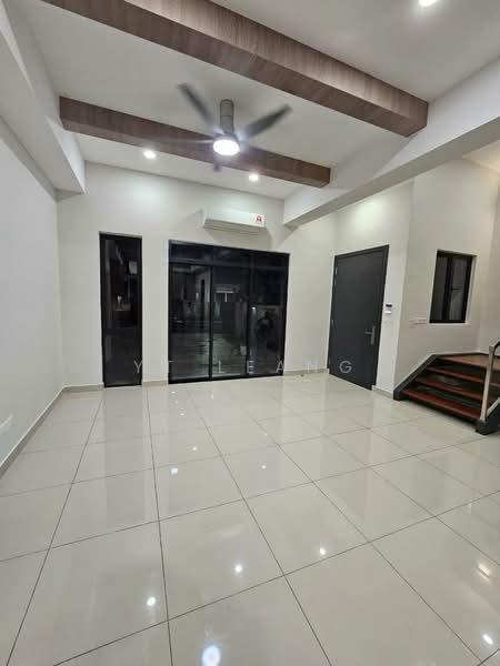 Rumah Teres 2 Tingkat untuk Dijual di Legasi 1 (Puchong) - YT Leang - Living Room - PropertyGuru.com.my