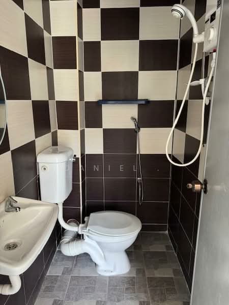 Rumah Teres untuk Dijual di Rawang (Selangor) - DANIEL . - Bathroom - PropertyGuru.com.my