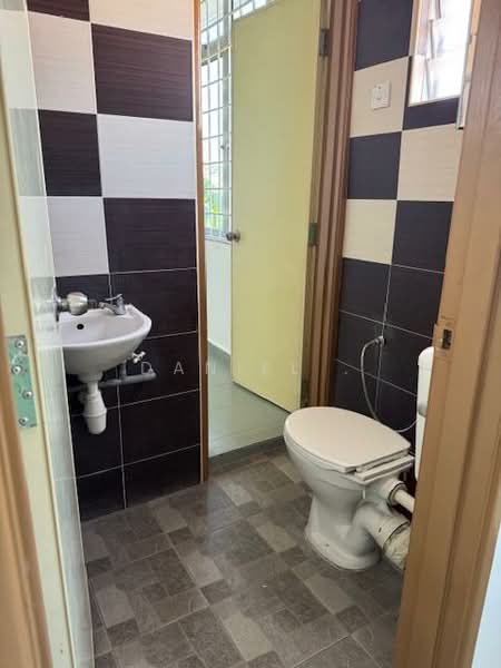 Rumah Teres untuk Dijual di Rawang (Selangor) - DANIEL . - Bathroom - PropertyGuru.com.my
