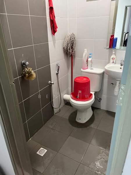 Apartment for Sale at The Rise Collection 2 - Ben Hew - Bathroom - PropertyGuru.com.my