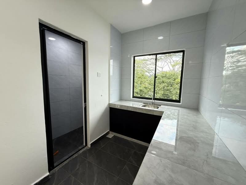 Rumah Flat untuk Dijual di Pangsapuri Nuri - Finn Aw - Kitchen - PropertyGuru.com.my