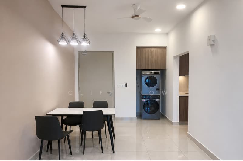 Servis Apartment untuk Disewa di Quinn Residence - Cliff Siow - Dining Room - PropertyGuru.com.my