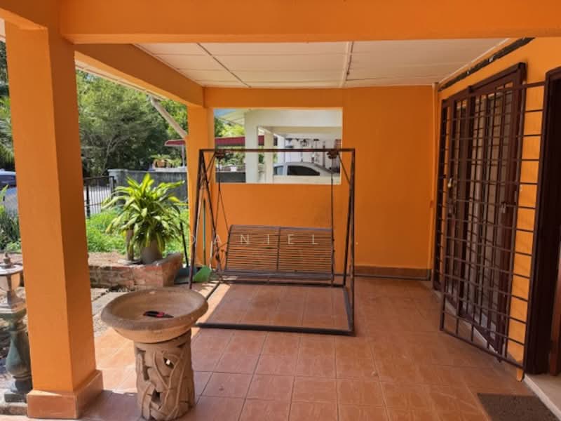 Rumah Teres untuk Dijual di Rawang (Selangor) - DANIEL . - Exterior - PropertyGuru.com.my