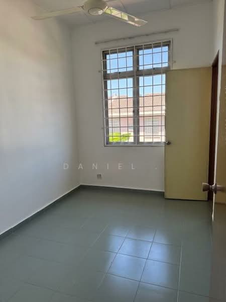 Rumah Teres untuk Dijual di Rawang (Selangor) - DANIEL . - PropertyGuru.com.my