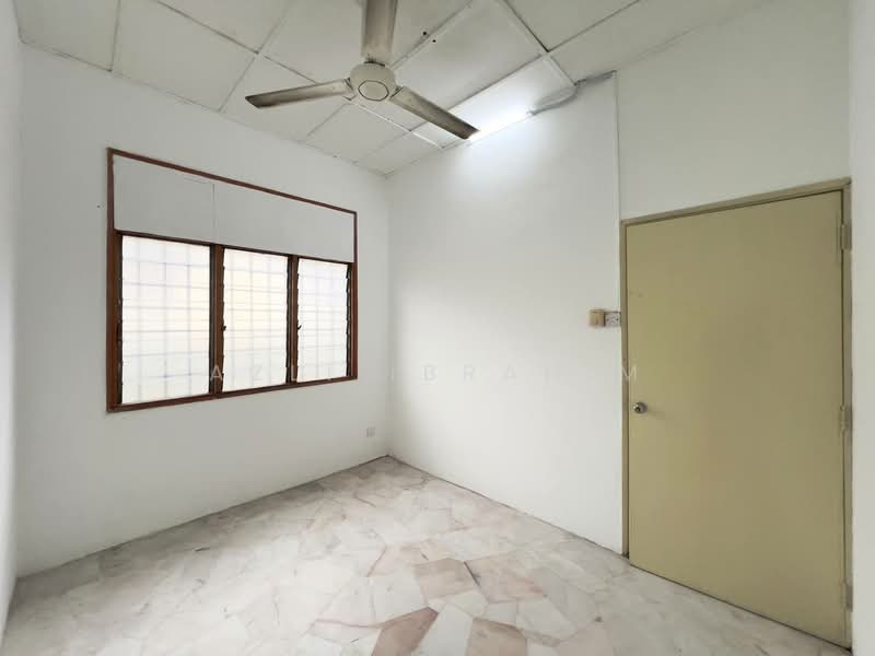 1-storey Terraced House for Sale in Taman Alam Megah (Shah Alam) - Azli Ibrahim - Interior - PropertyGuru.com.my