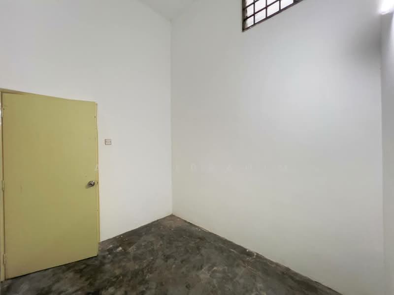 1-storey Terraced House for Sale in Taman Alam Megah (Shah Alam) - Azli Ibrahim - Interior - PropertyGuru.com.my