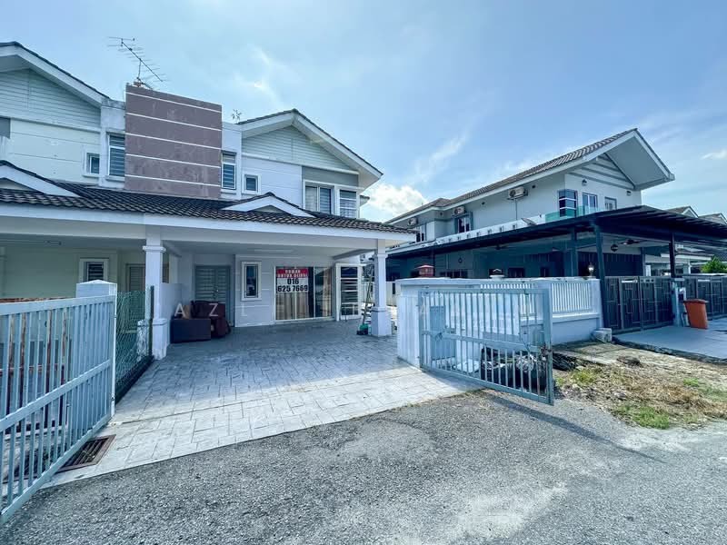 Semi-Detached House for Sale in Taman Tasik Semenyih (Semenyih) - Azli Ibrahim - Exterior - PropertyGuru.com.my