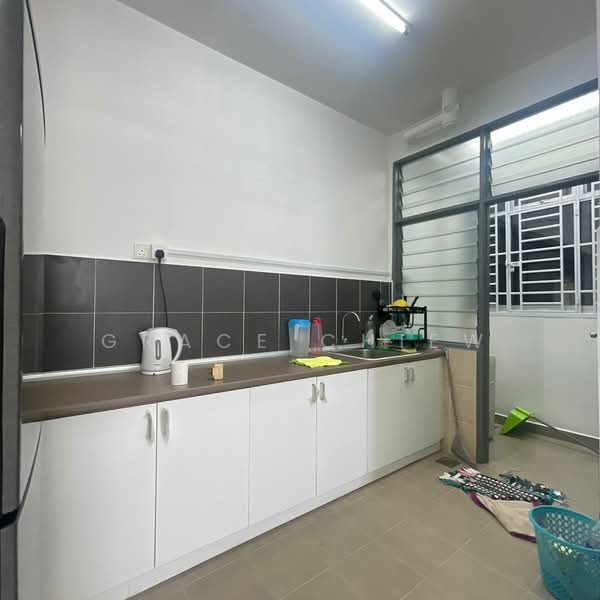 Apartment for Rent at Pangsapuri Kasturi Bandar Dato Onn - Grace Chiew - Kitchen - PropertyGuru.com.my