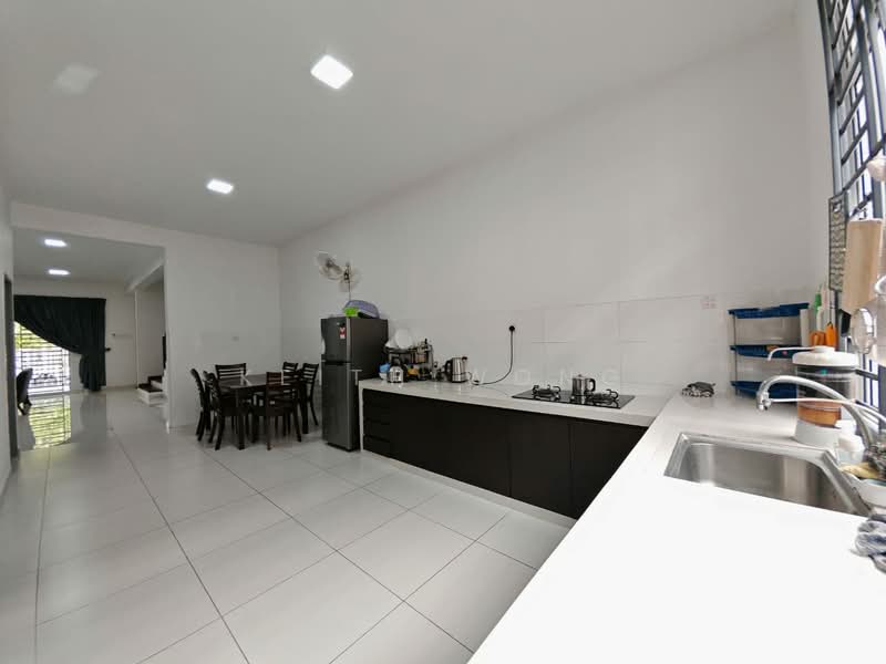 Rumah Teres 2 Tingkat untuk Dijual di Mutiara Rini (Skudai) - Keith Wong - Kitchen - PropertyGuru.com.my