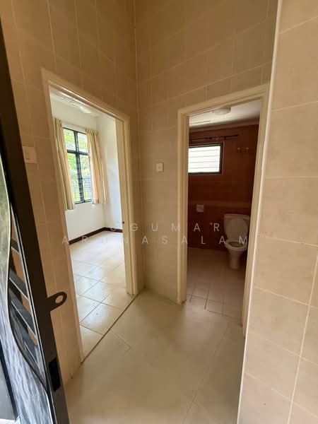 2-storey Terraced House for Sale in Bukit Jelutong (Shah Alam) - Sugumar Arunasalam - Corridor - PropertyGuru.com.my