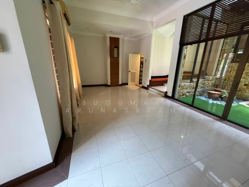 2-storey Terraced House for Sale in Bukit Jelutong (Shah Alam) - Sugumar Arunasalam - Living Room - PropertyGuru.com.my