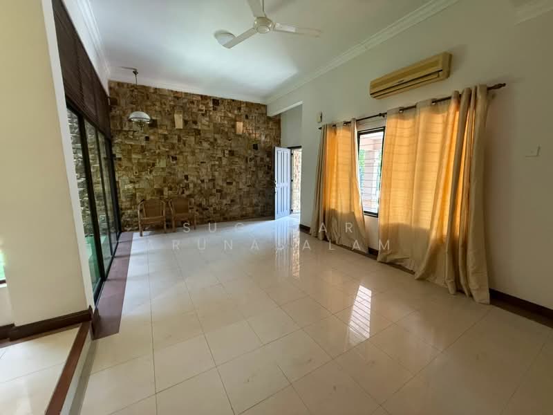 2-storey Terraced House for Sale in Bukit Jelutong (Shah Alam) - Sugumar Arunasalam - Living Room - PropertyGuru.com.my