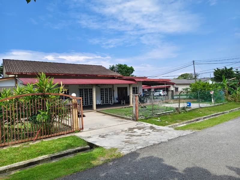 Bungalow for Sale in Kampung Bahagia Jiboi (Ampangan) - Ismi Muhammad - Exterior - PropertyGuru.com.my
