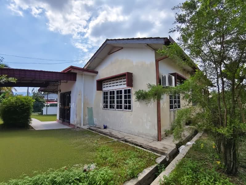 Bungalow for Sale in Kampung Bahagia Jiboi (Ampangan) - Ismi Muhammad - Exterior - PropertyGuru.com.my