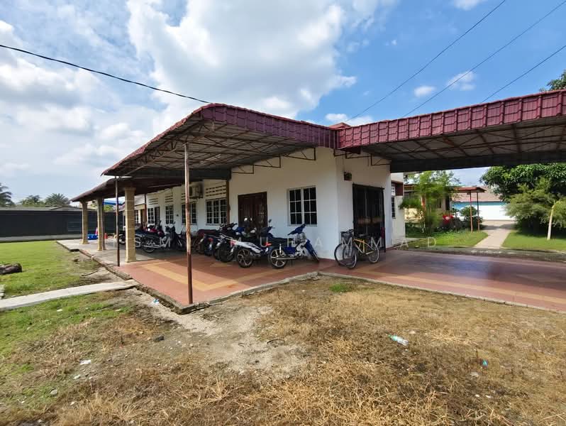 Bungalow for Sale in Kampung Bahagia Jiboi (Ampangan) - Ismi Muhammad - Exterior - PropertyGuru.com.my