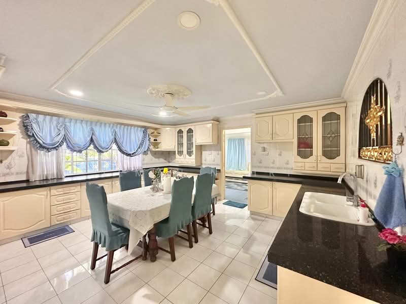 Bungalow for Sale in Seksyen 6 (Shah Alam) - Ilman Nahri - Kitchen - PropertyGuru.com.my